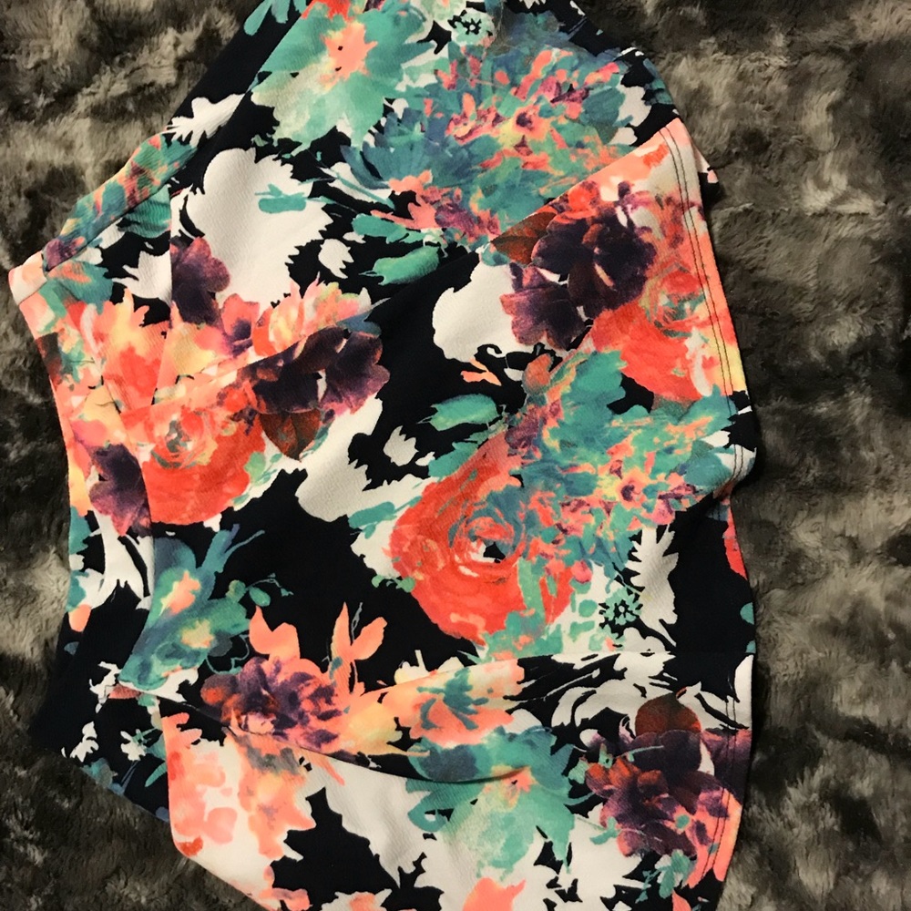 Floral skirt with pockets
